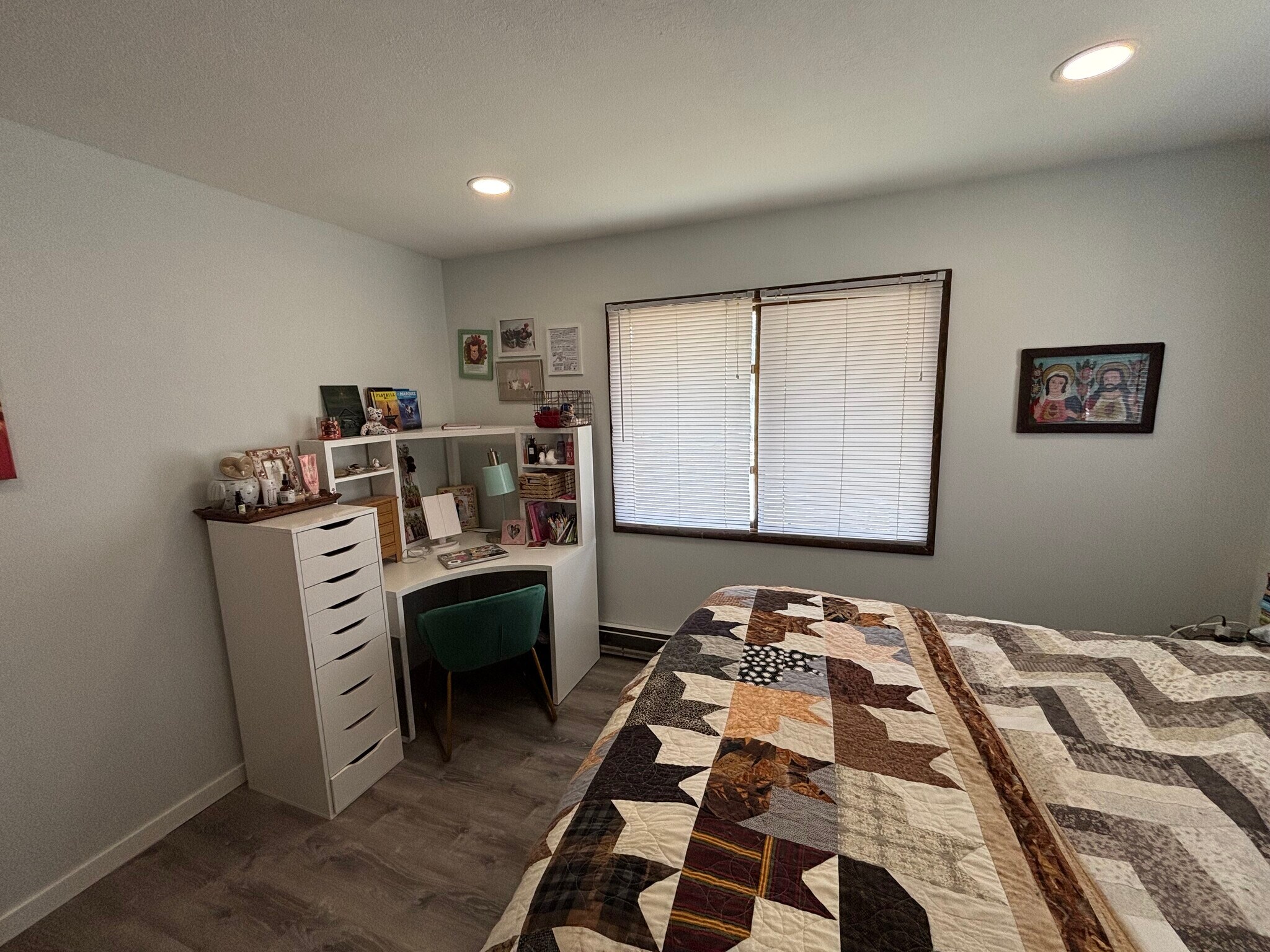 Master bedroom - 107 11th Ave S