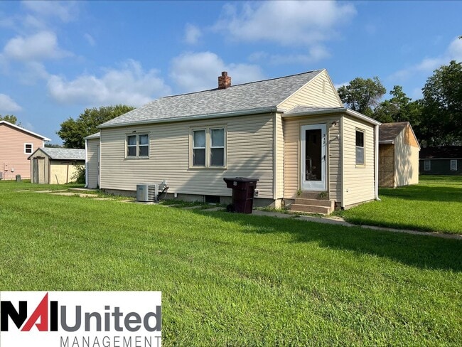 Primary Photo - Two bedroom, One bathroom home for rent