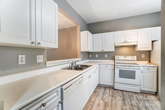Building Photo - 6429 Mallard View Ln