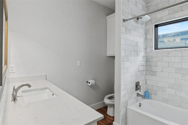 Building Photo - 2506 E Cesar Chavez St