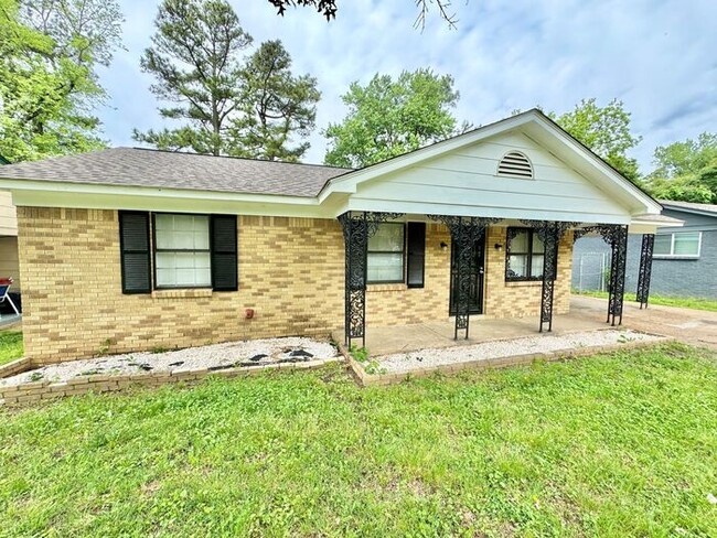 Building Photo - 3383 Seaforth Dr