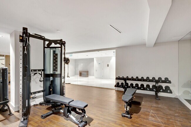 Building Photo - 3100 N Ocean Dr