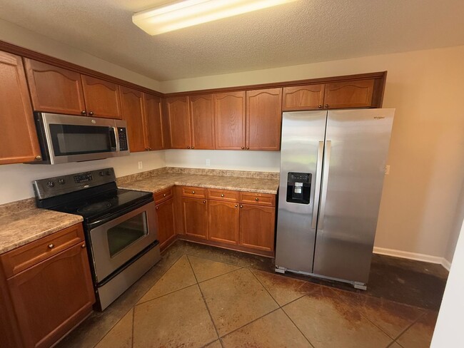 Building Photo - BAYOU VISTA RENTAL HOME 3 BED 2 BATH FENCE...