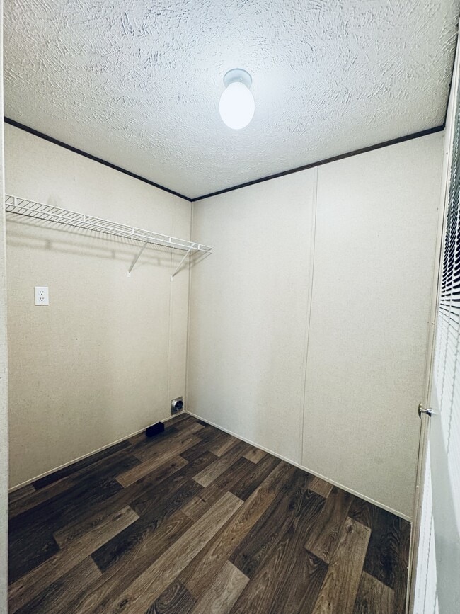Building Photo - 108 Blissful Ct