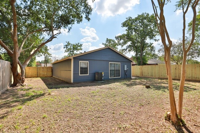 Building Photo - 24218 Jumping Jay Dr