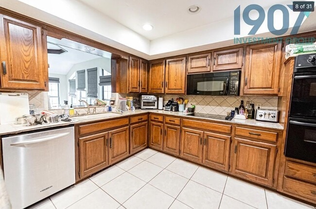 Building Photo - 4405 Manchester Ct