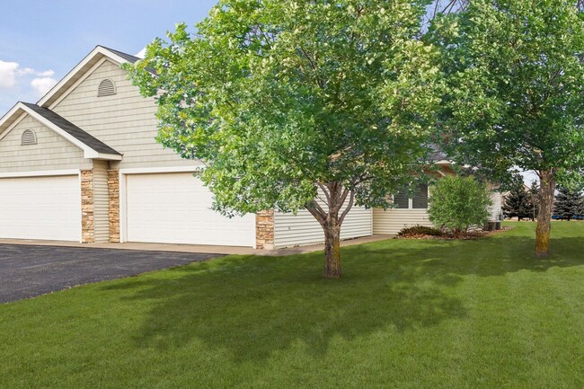Building Photo - New Stainless Steel Appliances