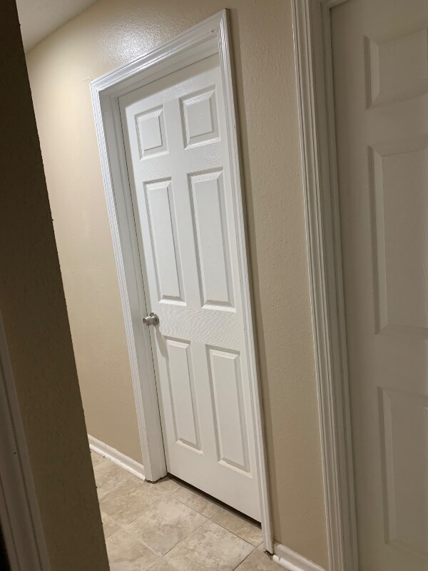 Building Photo - 3211 Highland Ave