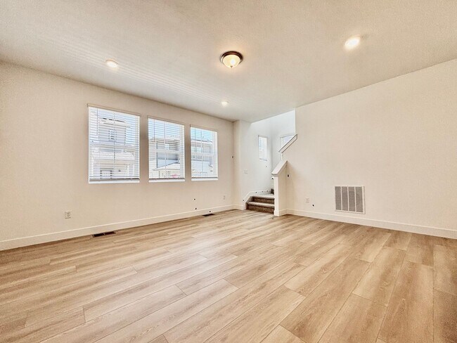 Building Photo - Beautiful 2025-Built Home in North Fort Collins!