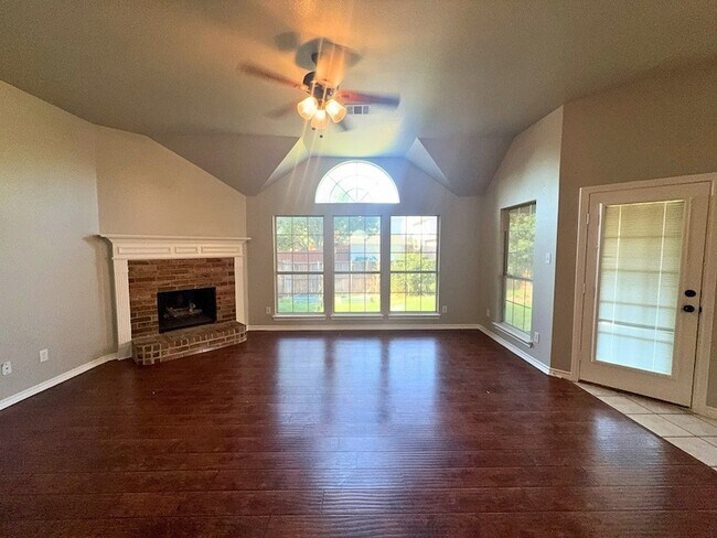 Building Photo - 1541 Mountain Laurel Ln