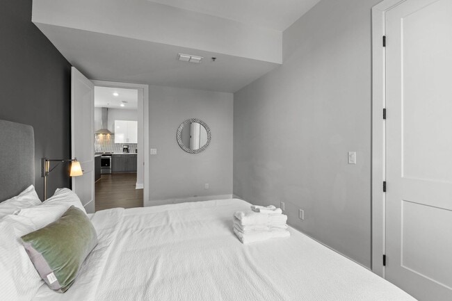 Building Photo - 1224 2nd Ave S