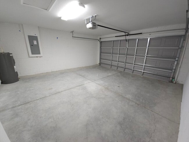 Building Photo - 60 Bahia Court Track