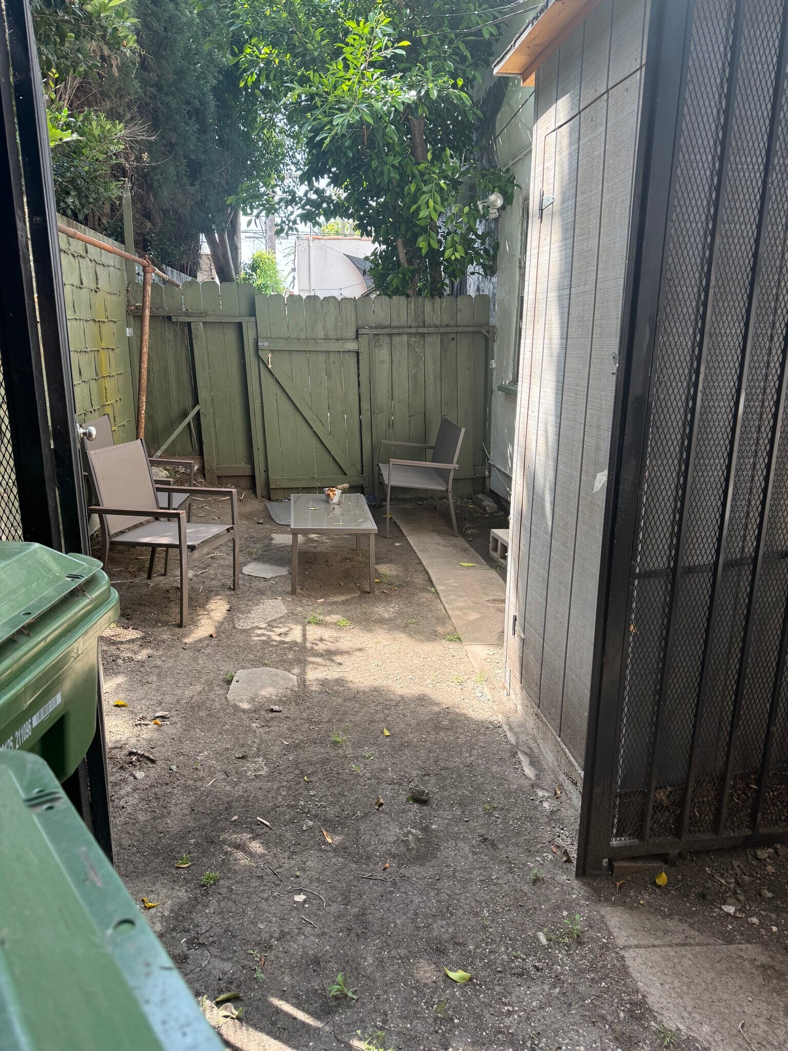 Building Photo - 808 2/5-805 N Poinsettia Pl