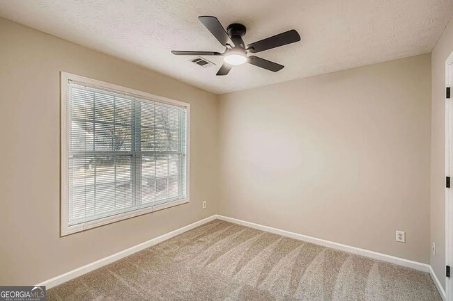 Building Photo - 1570 Twin Bridge Ln