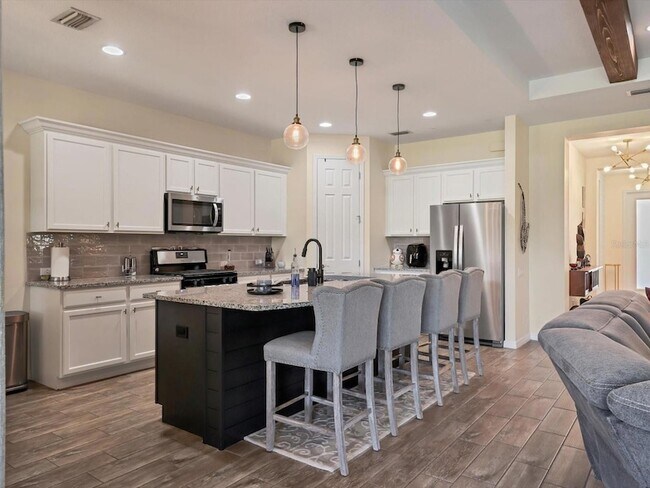 Building Photo - 1041 Buttercup Glen