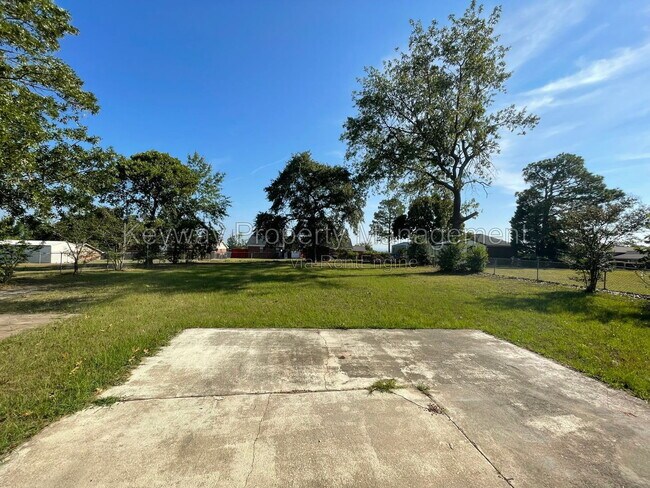 Building Photo - 2203 Sagemont Ct