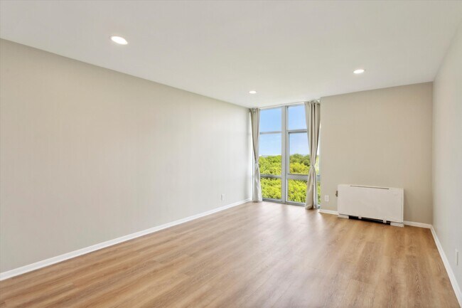 Building Photo - 3600 Conshohocken Ave