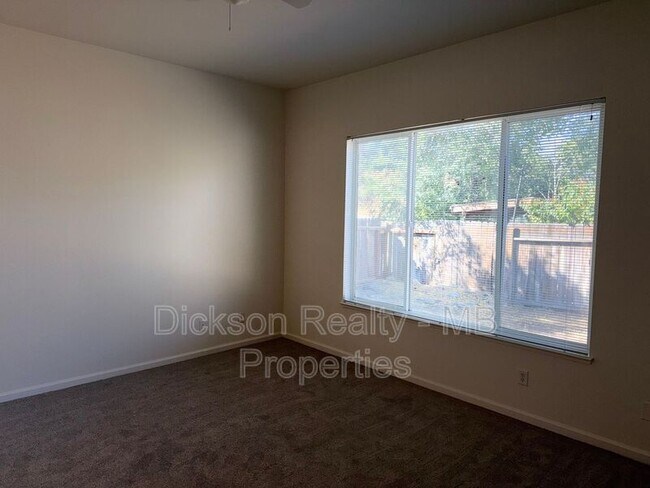 Building Photo - 155 Sagebrook Dr