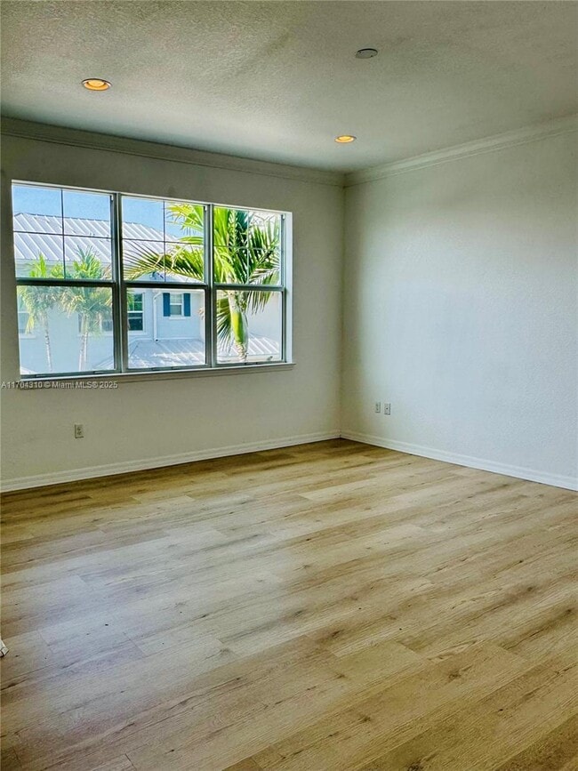 Building Photo - 3956 Poinciana Ln