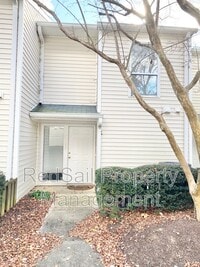 Building Photo - 3823 Staffordshire Ln