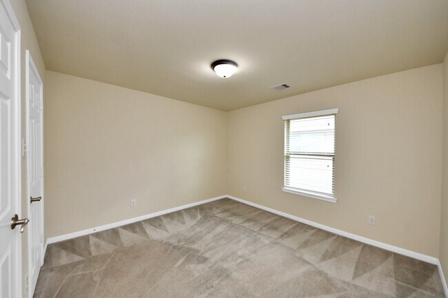Building Photo - 7714 Guldan Dr