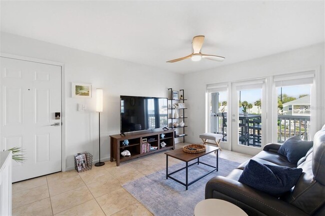 Building Photo - 5174 Beach Dr SE