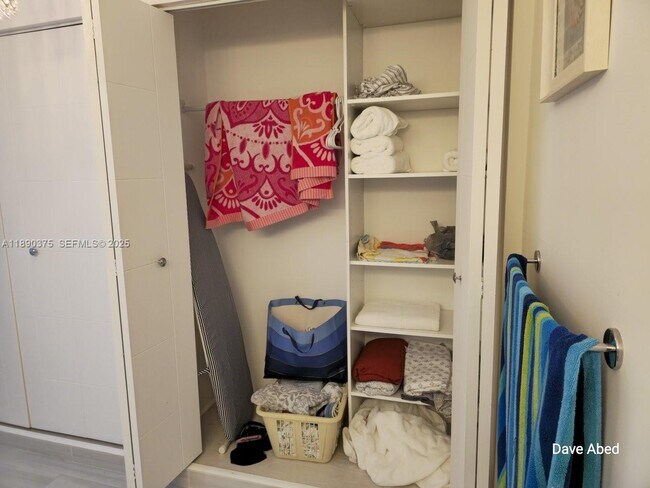 Building Photo - 3600 Galt Ocean Dr