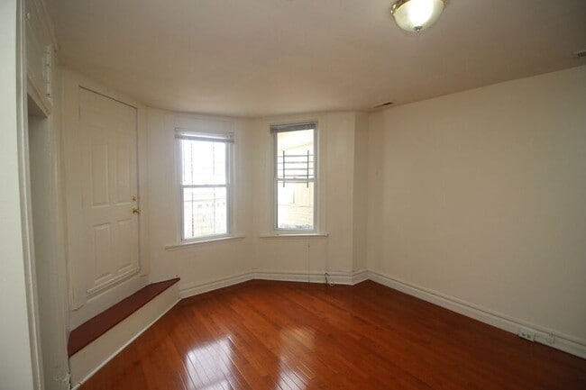 Building Photo - 2630 N Charles St