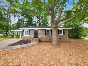 Building Photo - 908 Hickory Dr