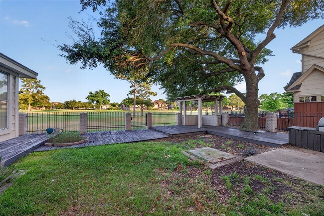 Building Photo - 14423 Sandalfoot St