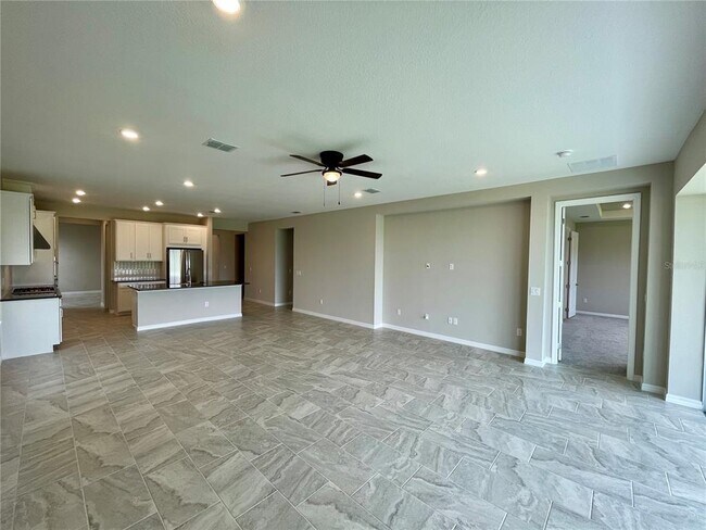 Building Photo - 5929 Oakhaven Ln
