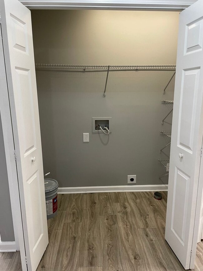 Building Photo - 3 BED, 2 BATH HOME IN SOUTHWEST SCHOOL DIS...