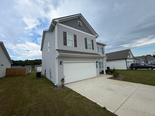 Building Photo - 26 Busby Dr SE