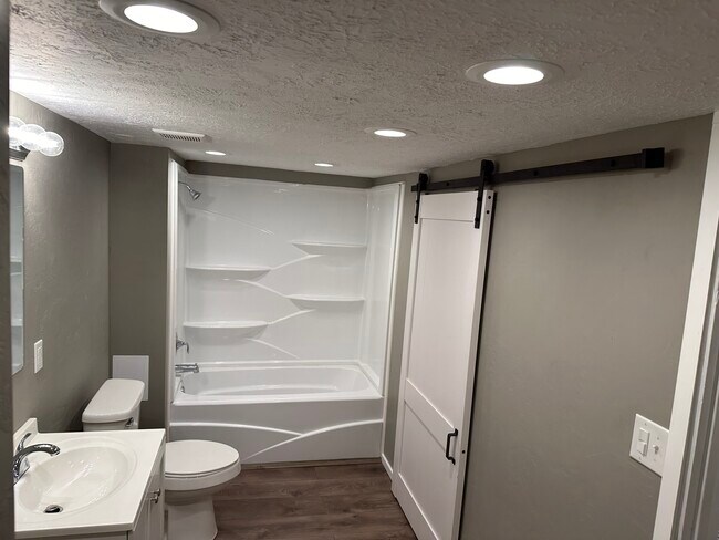 Building Photo - 264 36th St