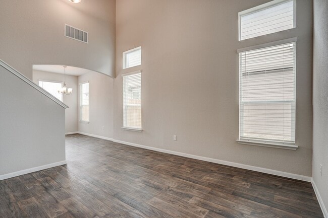 Building Photo - 10602 Tildon Ave