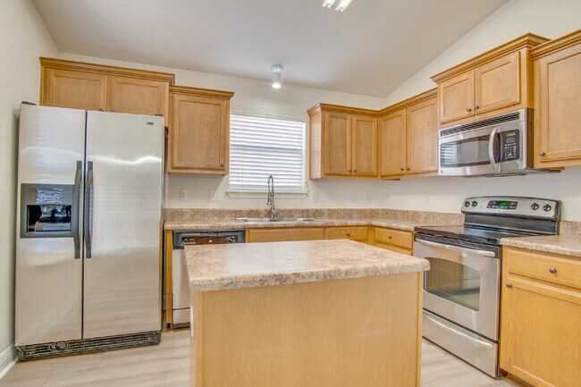 Building Photo - 3-Bedroom Home with Open Floor Plan, and Oversized Primary Suite - Available 1/30