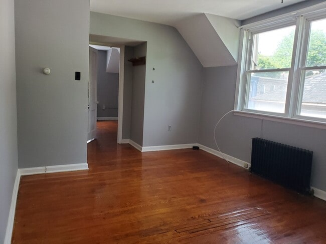 Building Photo - 436 W Marion St