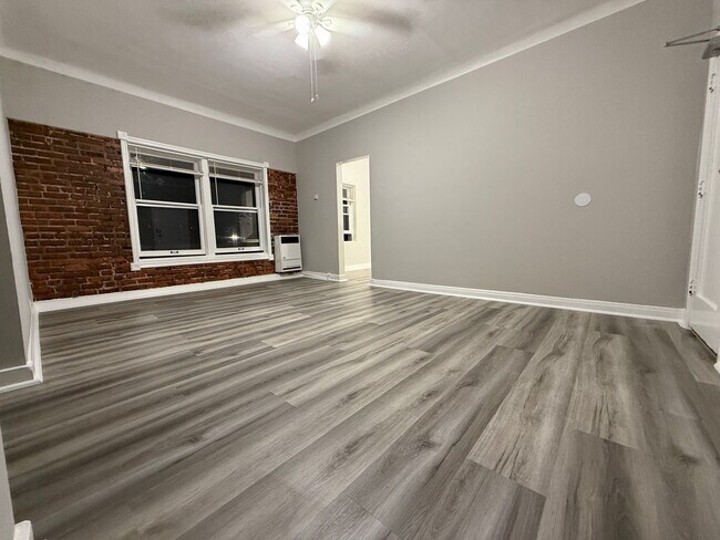 Primary Photo - STUDIO $1495 LOS FELIZ HARDWOODS EXPOSED B...