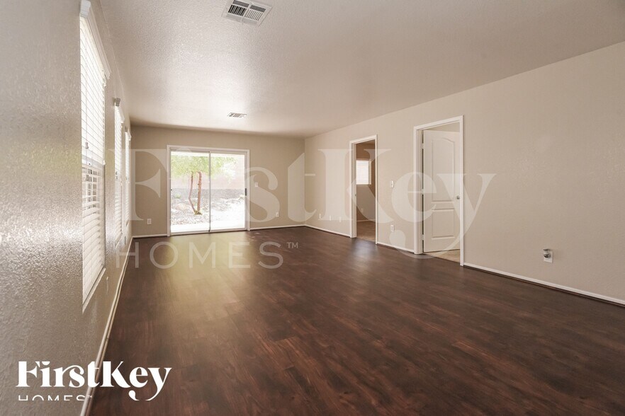 Building Photo - 613 Belsay Castle Ct