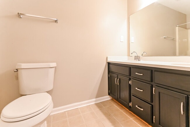 Building Photo - 5819 Waverly Dr