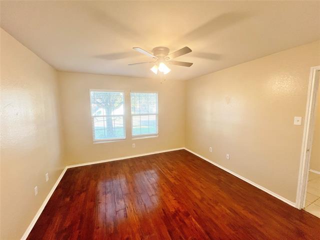 Building Photo - 321 Briar Oaks Dr