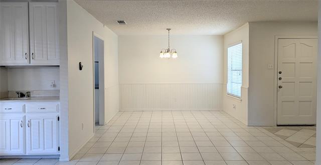 Building Photo - 750 Rosehill Ln