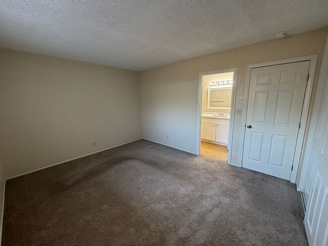 Building Photo - Beautiful Home By UCR