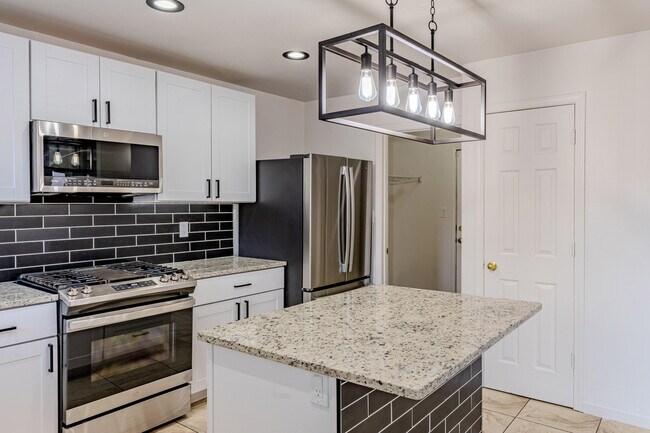 Building Photo - 9605 Weems Ave SW