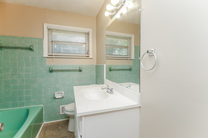 Building Photo - 1407 Palmer Pl SW