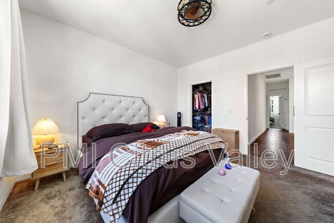 Building Photo - 34495 Agave Dr