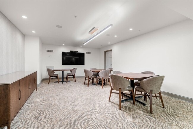 Building Photo - 20 Chapel St