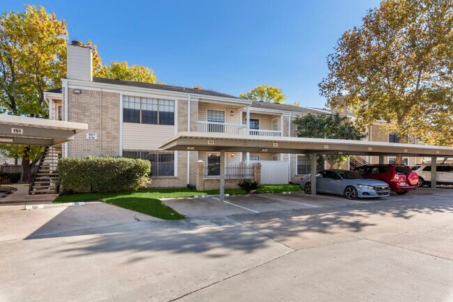 Building Photo - 2750 Holly Hall St