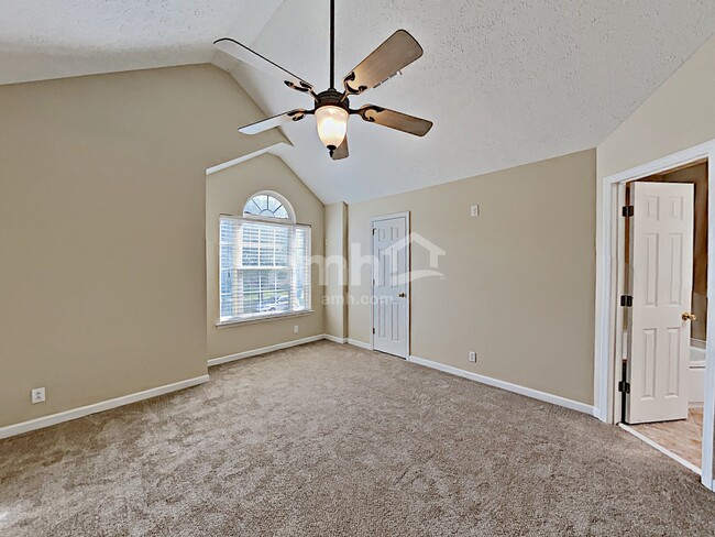Building Photo - 107 Edgewater Pl