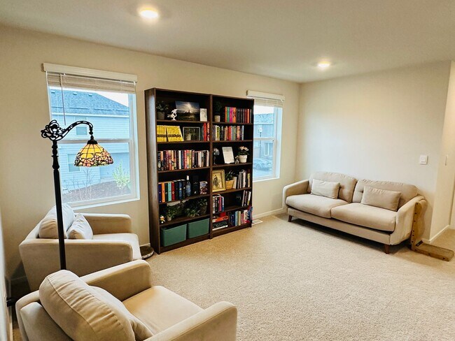 Building Photo - Beautiful Nearly New Ridgefield Home